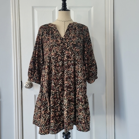 entro Dresses & Skirts - Entro Floral Long sleeve Mini Dress